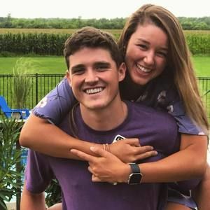 Meet your Posher, Addison